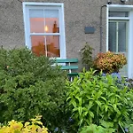 The Stopping Point Stylish Coastal Retreat Near Cartmel & District Дом отдыха