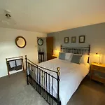 The Stopping Point Stylish Coastal Retreat Near Cartmel & District Flookburgh