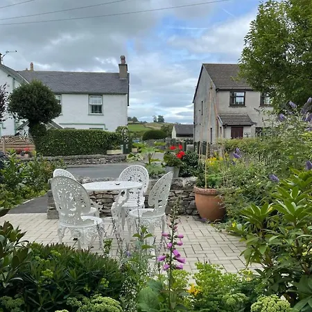 The Stopping Point Stylish Coastal Retreat Near Cartmel & District Dom wakacyjny