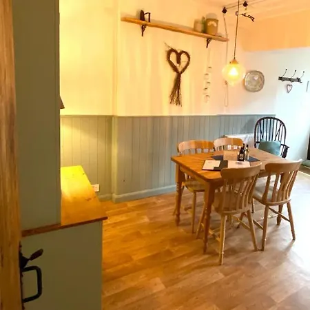 The Stopping Point Stylish Coastal Retreat Near Cartmel & District * Flookburgh